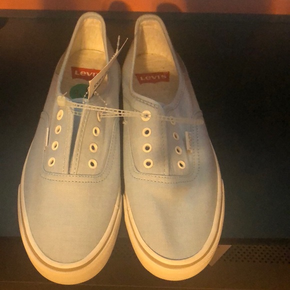 Levi’s Sneakers - Picture 2 of 4